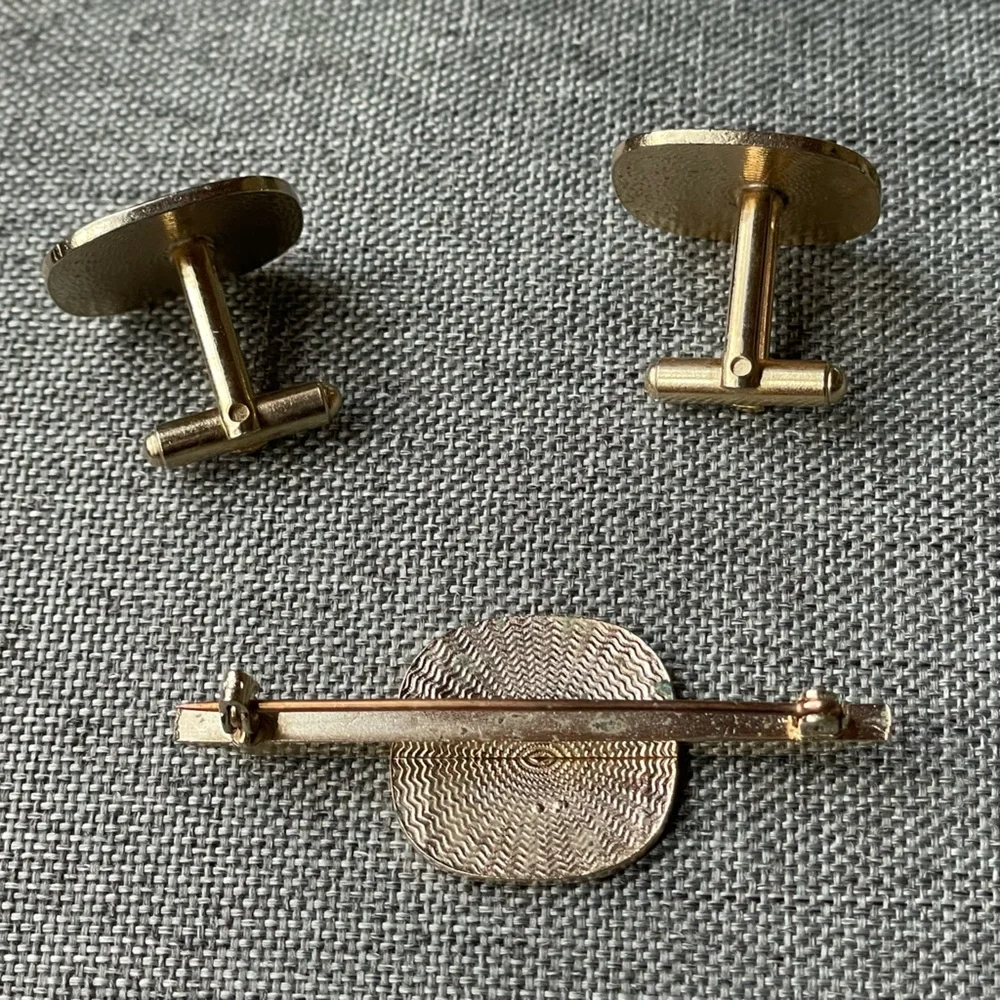 Romeo & Juliet RARE Vintage Pair of Cufflinks & Matching Tie Pin Enamel gorgeous - Picture 5 of 7